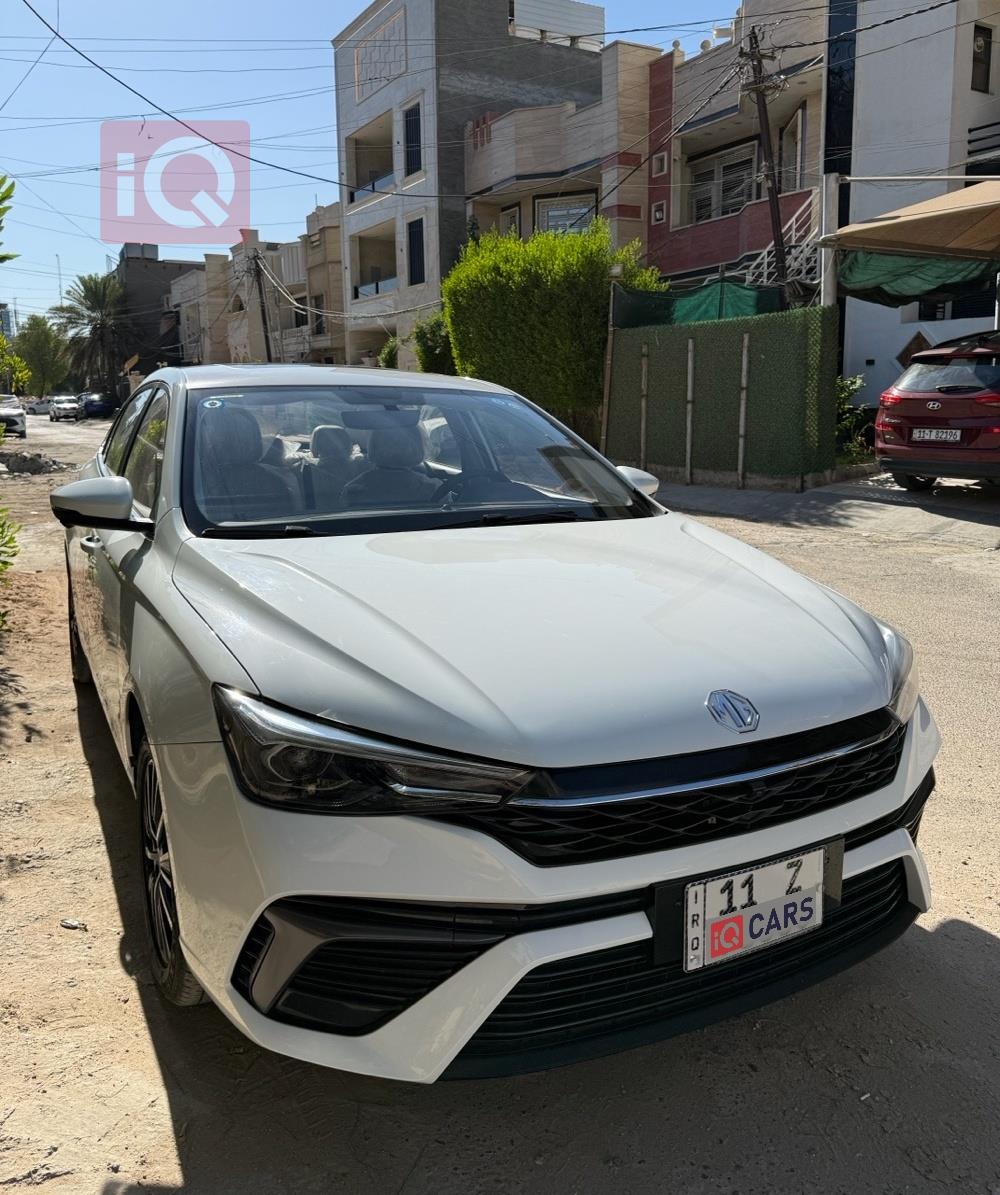 MG 5 Plus